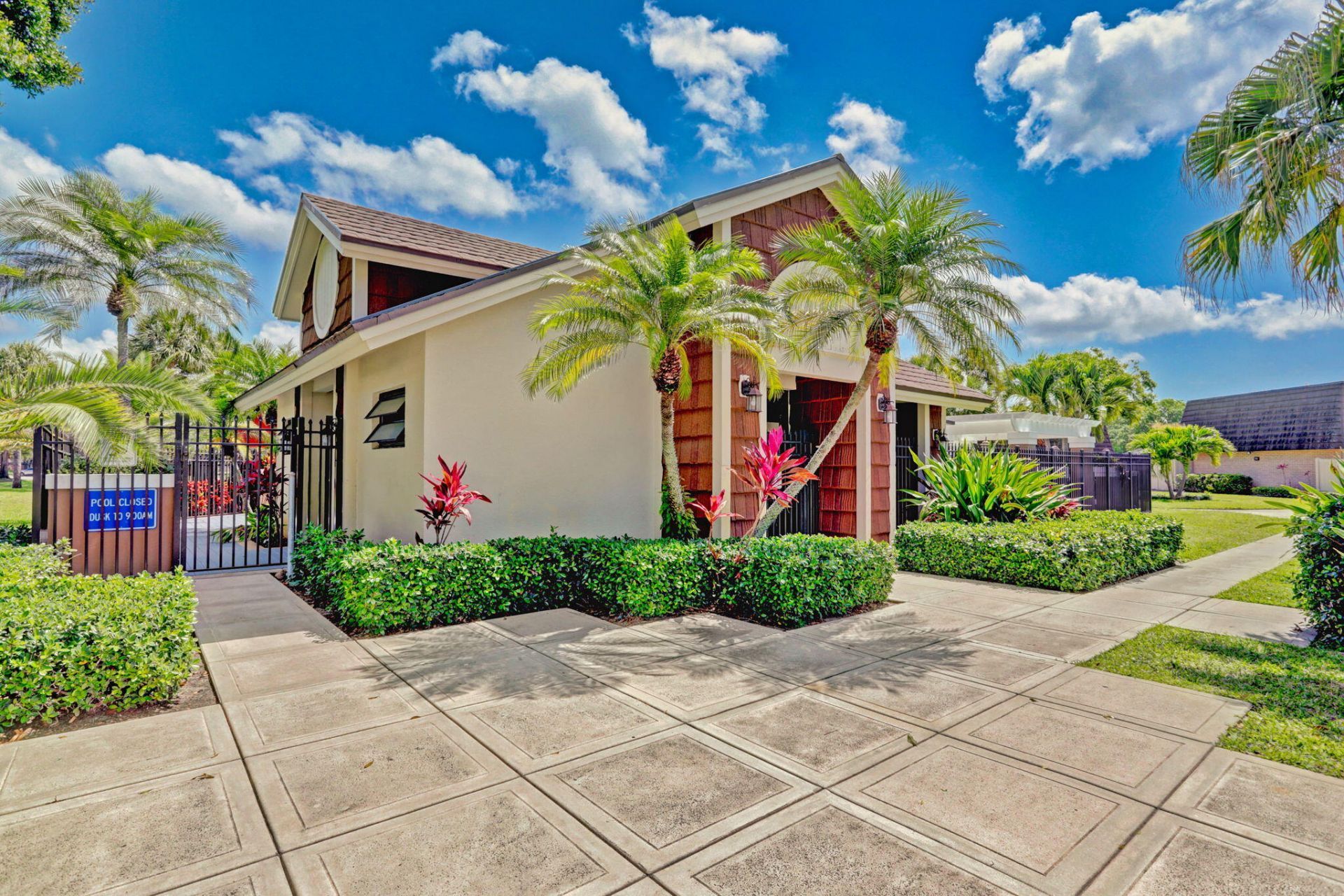 7109 71st Way, West Palm Beach, FL 33407 Photo