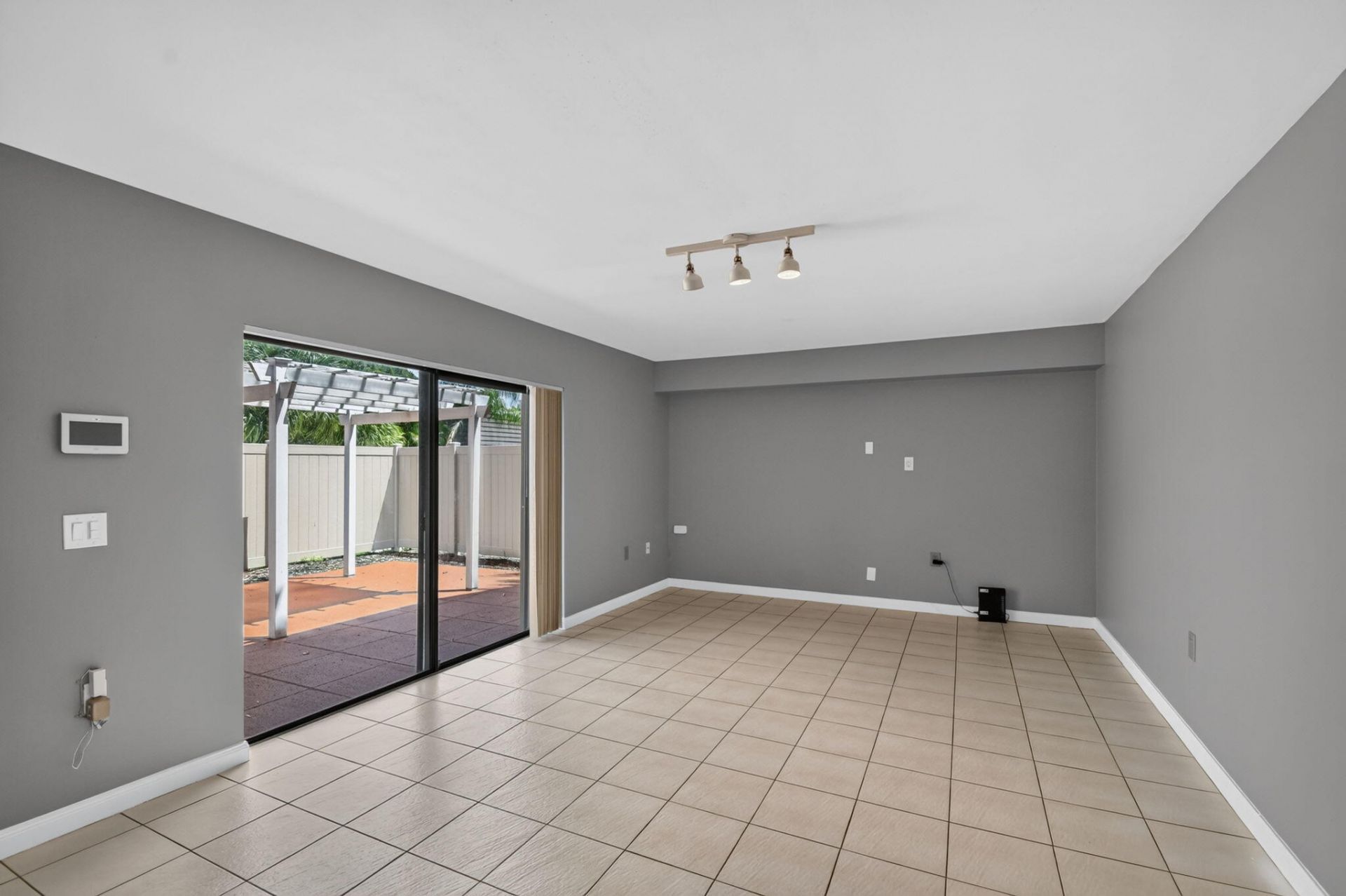 7109 71st Way, West Palm Beach, FL 33407 Photo