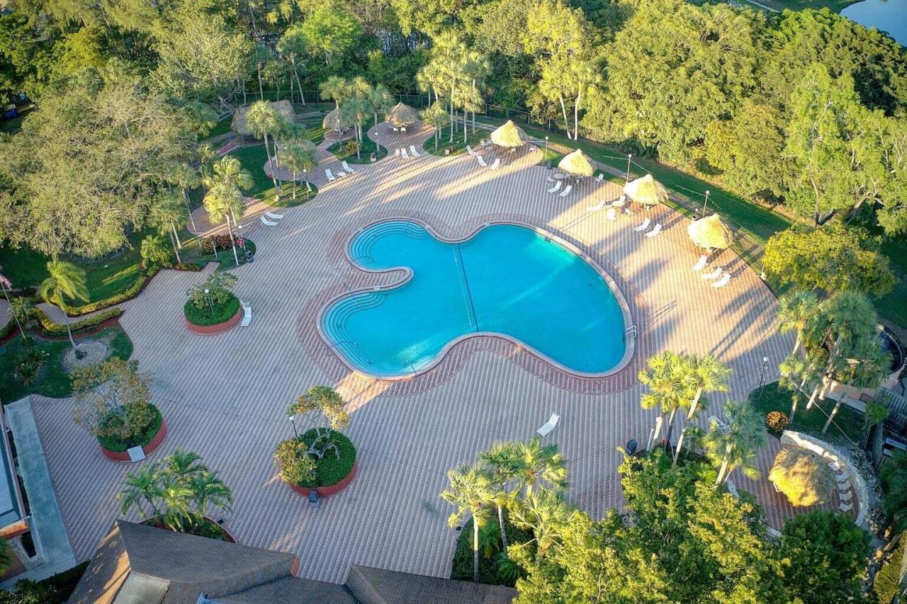 3071 Holiday Springs Boulevard, Unit 101, Margate, FL 33063 Photo