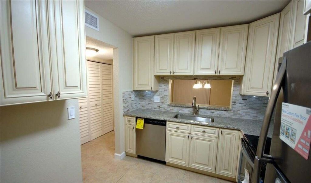 3071 Holiday Springs Boulevard, Unit 101-8, Margate, FL 33063 Photo