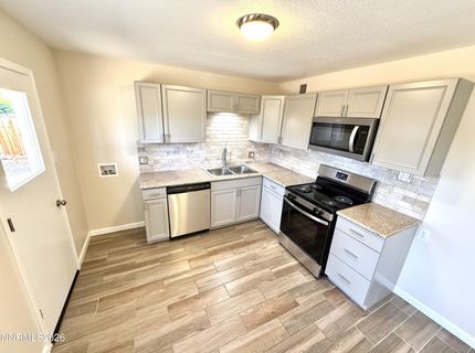 1145 York Way, Sparks, NV 89431 Photo