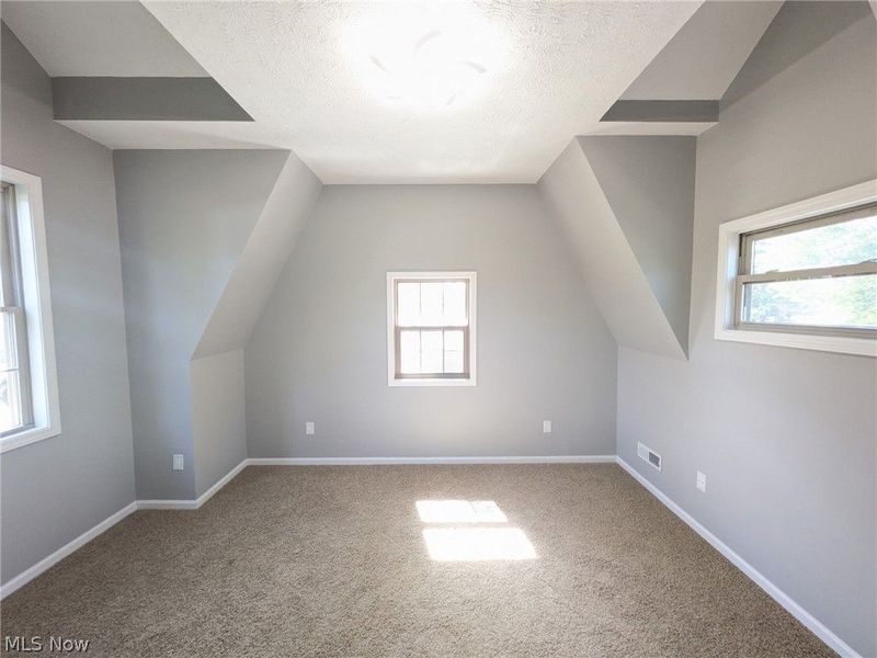 351 Essex Road, Vermilion, OH 44089 Photo 9