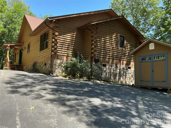 469 Tearshirt Lane, Mars Hill, NC 28754