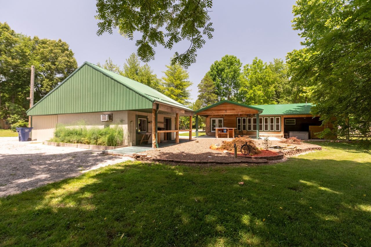 706 W Stotlar Street, West Frankfort, IL 62896 Main Photo