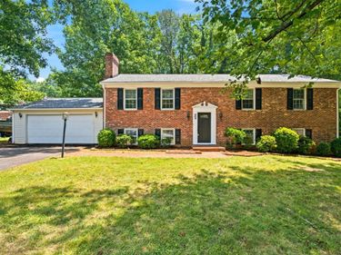 404 Paul Revere Drive, Forest, VA 24502