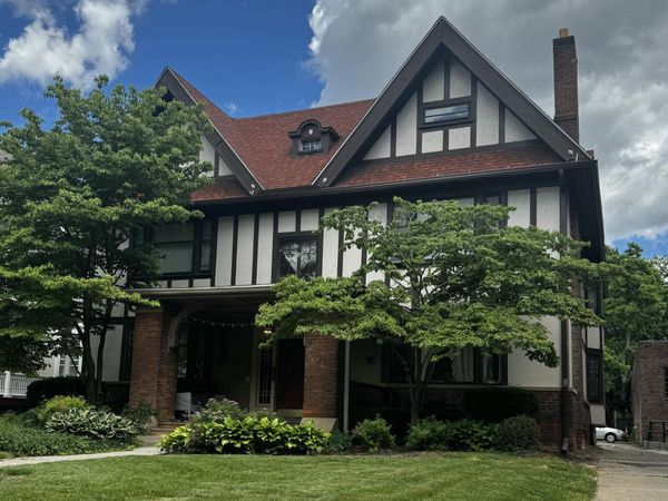 2222 Scottwood Avenue, Toledo, OH 43620