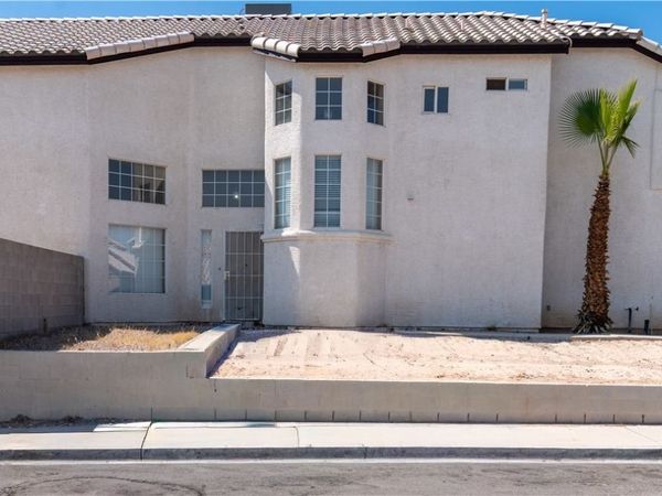 3822 Gulliver Street, Las Vegas, NV 89115