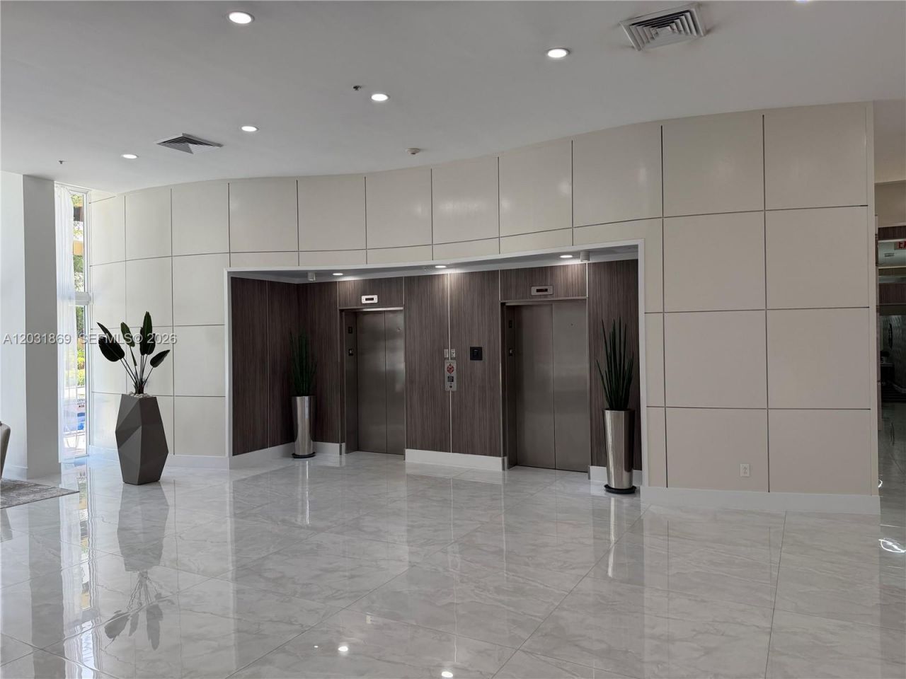 18800 NE 29th Ave, Unit 405, Aventura, FL 33180 Photo