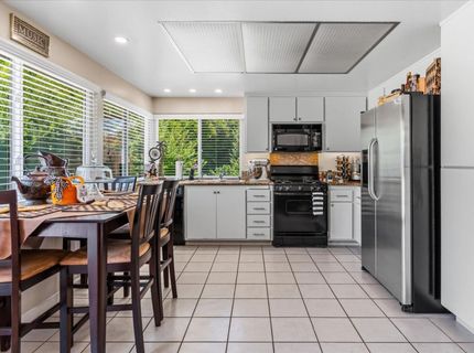 2810 Bogdan Ct, Sacramento, CA 95827 Photo