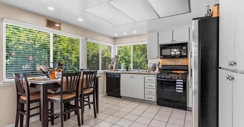 2810 Bogdan Ct, Sacramento, CA 95827 Photo