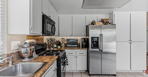 2810 Bogdan Ct, Sacramento, CA 95827 Photo