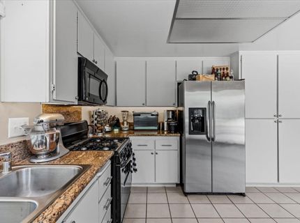 2810 Bogdan Ct, Sacramento, CA 95827 Photo