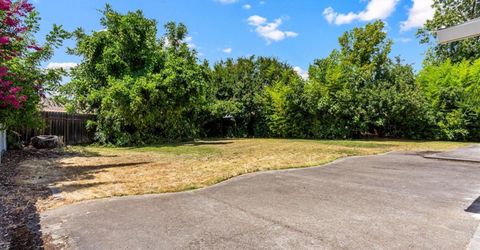2810 Bogdan Ct, Sacramento, CA 95827 Photo