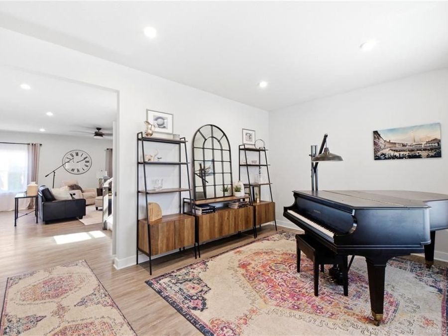 Property Image 8