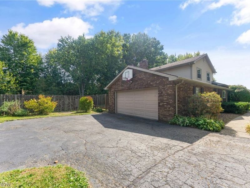 4785 Logan Arms Drive, Youngstown, OH 44505 Photo 37