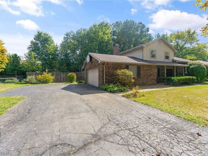 4785 Logan Arms Drive, Youngstown, OH 44505 Photo 4