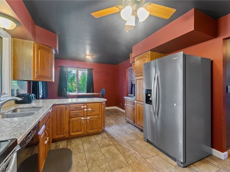4785 Logan Arms Drive, Youngstown, OH 44505 Photo 7
