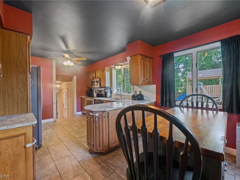 4785 Logan Arms Drive, Youngstown, OH 44505 Photo 8