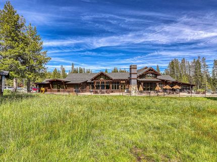 12798 Northwoods Boulevard, Unit #425, Truckee, CA 96161 Photo