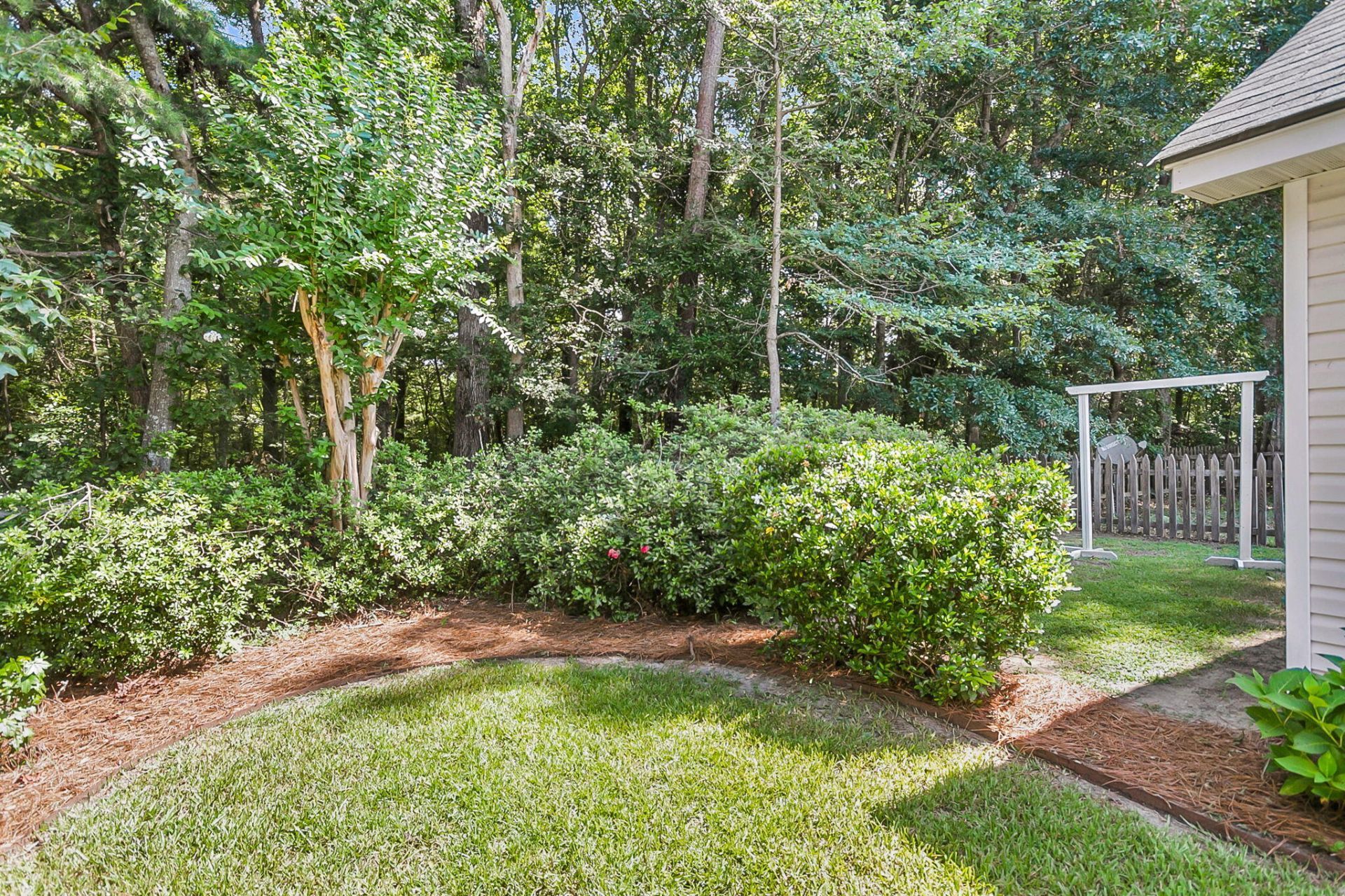 136 Saint Phillips Row Photo 41