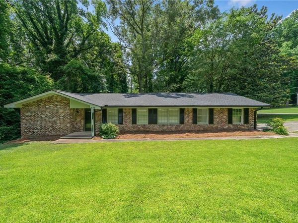 2173 Tanglewood Trail NE, Conyers, GA 30013