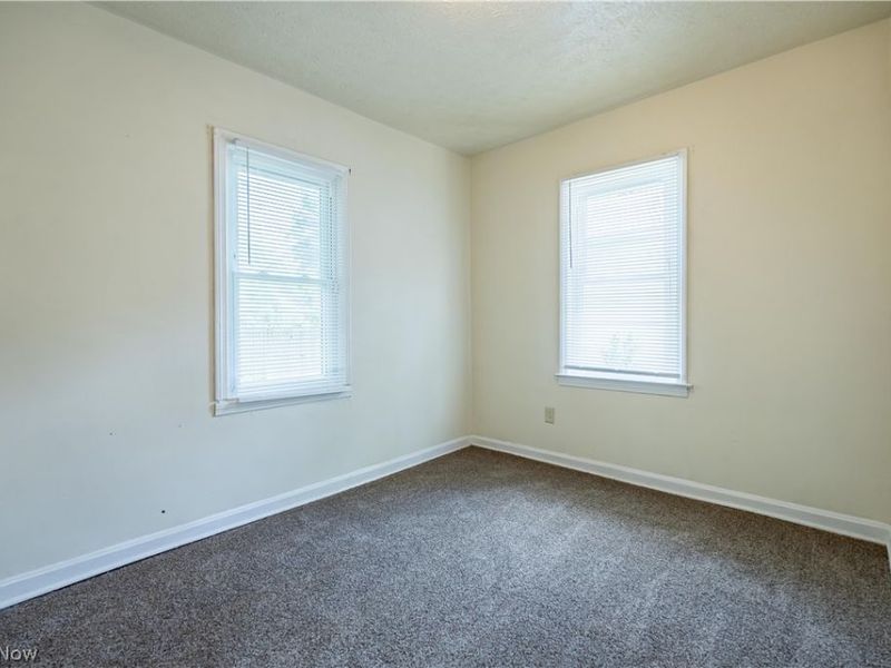 939 Clifford Avenue, Akron, OH 44306 Photo 14