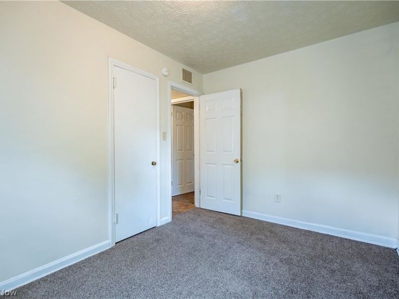939 Clifford Avenue, Akron, OH 44306 Photo 15
