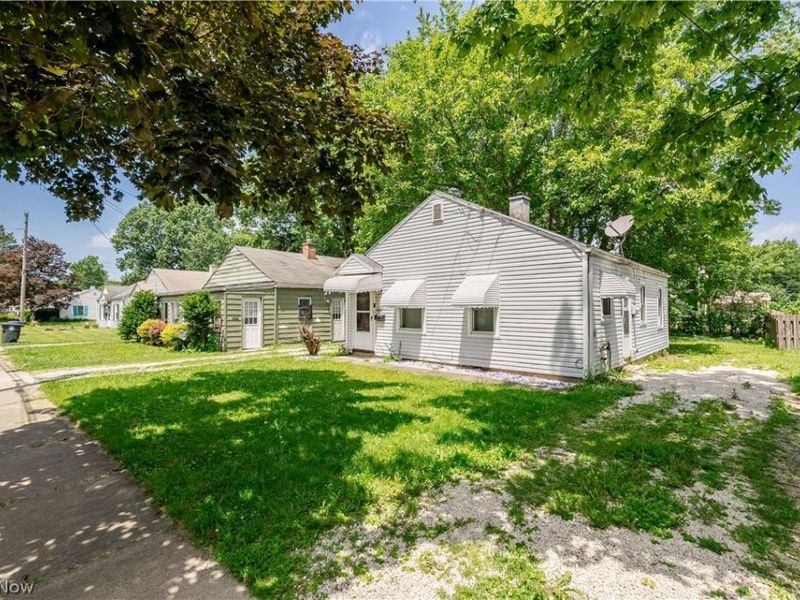 939 Clifford Avenue, Akron, OH 44306 Photo 4