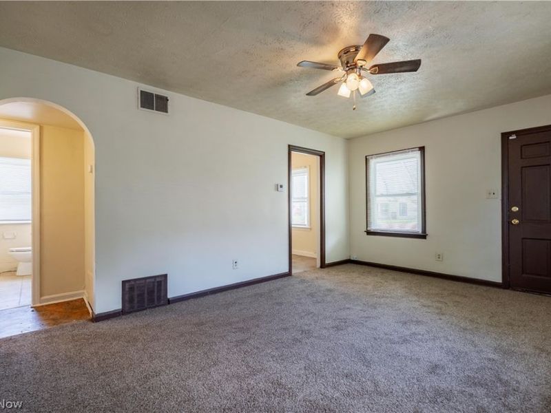 939 Clifford Avenue, Akron, OH 44306 Photo 6