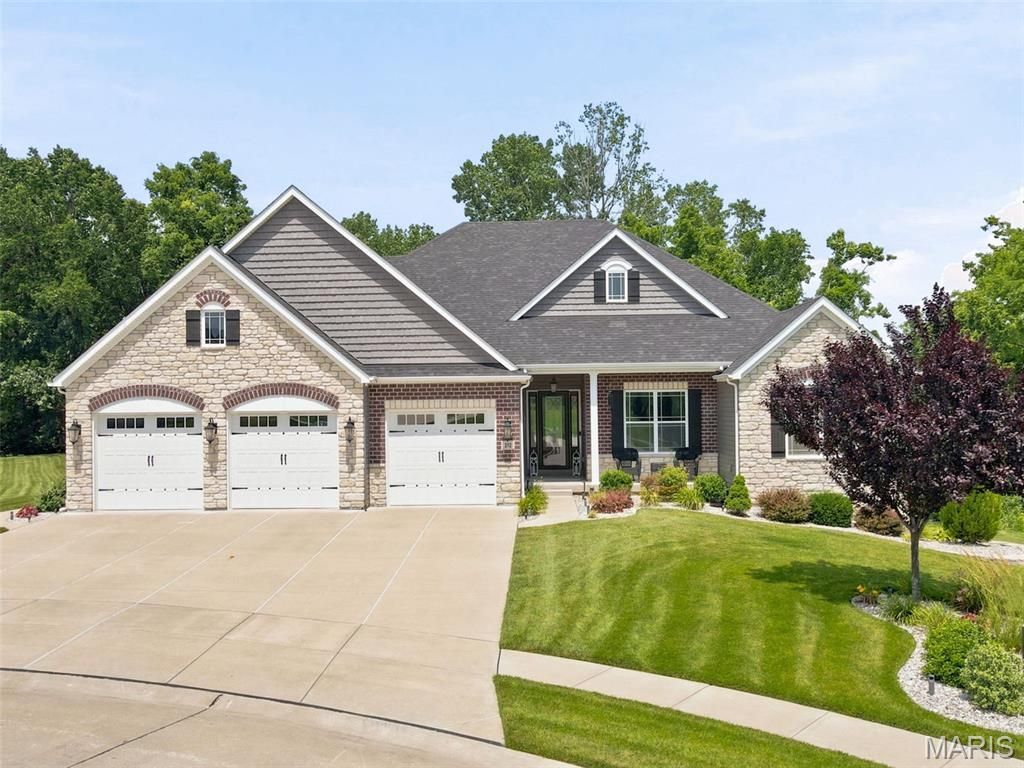 312 Deep Ravine Court , Saint Charles, MO 63301 Main Photo