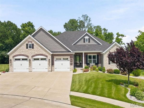 312 Deep Ravine Court , St Charles, MO 63301