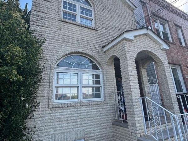 208 Astor St, Newark, NJ 07114