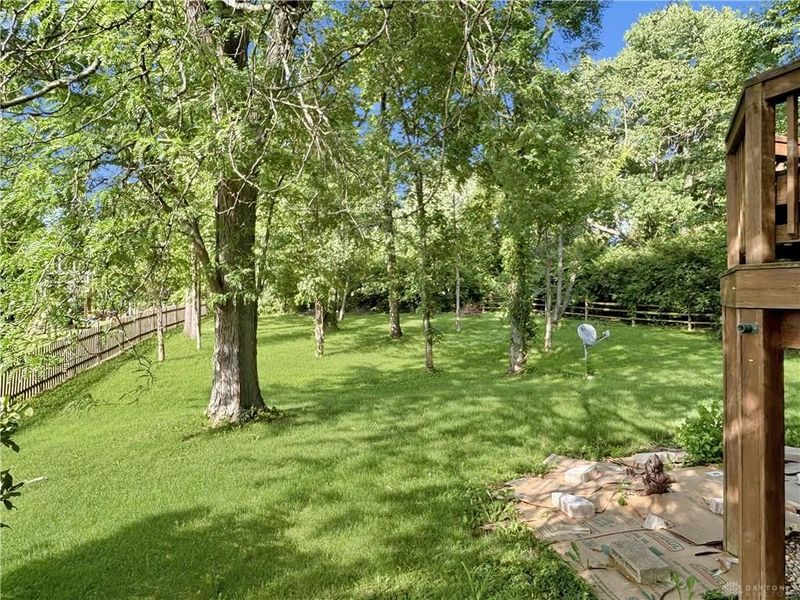 4460 E Mohave Drive, Dayton, OH 45431 Photo 25
