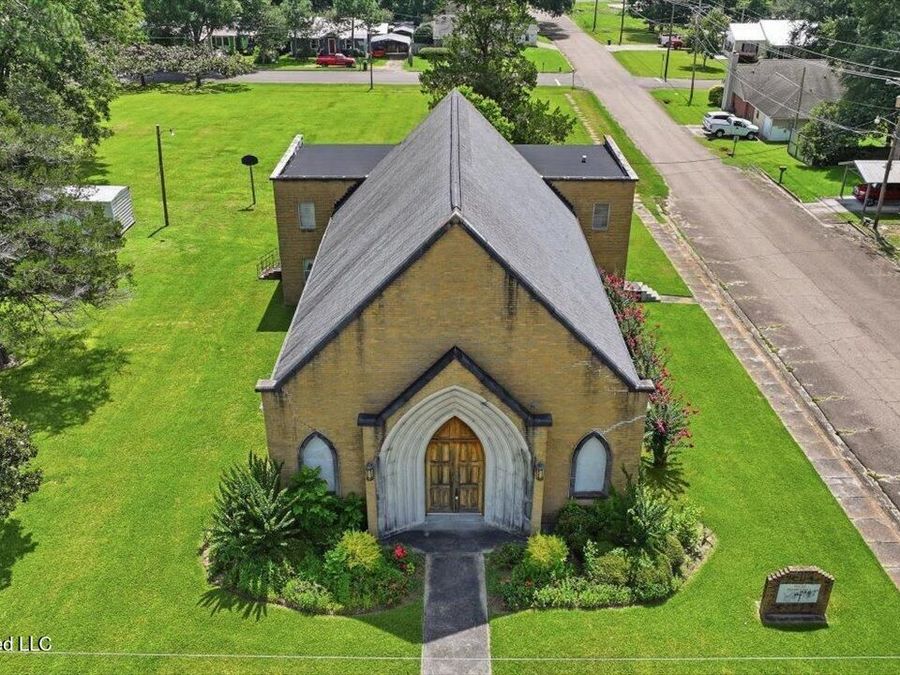 Property Image 100