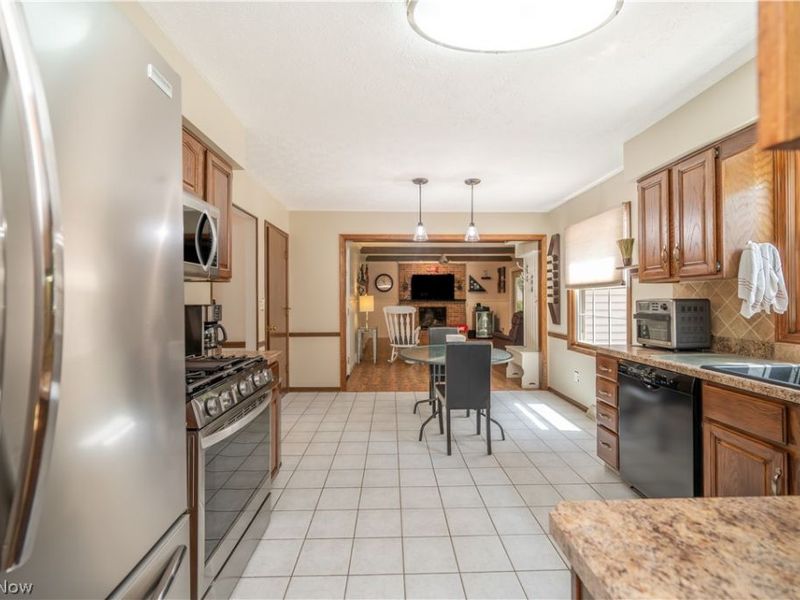 8359 Stoney Creek Drive, Youngstown, OH 44512 Photo 11