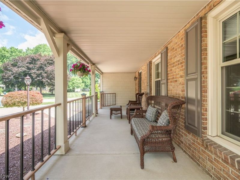 8359 Stoney Creek Drive, Youngstown, OH 44512 Photo 2