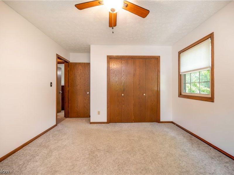 8359 Stoney Creek Drive, Youngstown, OH 44512 Photo 23