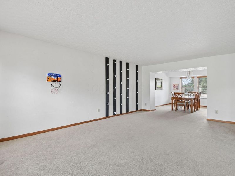 523 Winnard Drive, Columbus, OH 43213 Photo 8