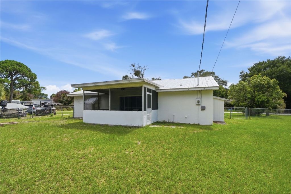 273 Easy Street, Sebastian, FL 32958 Photo