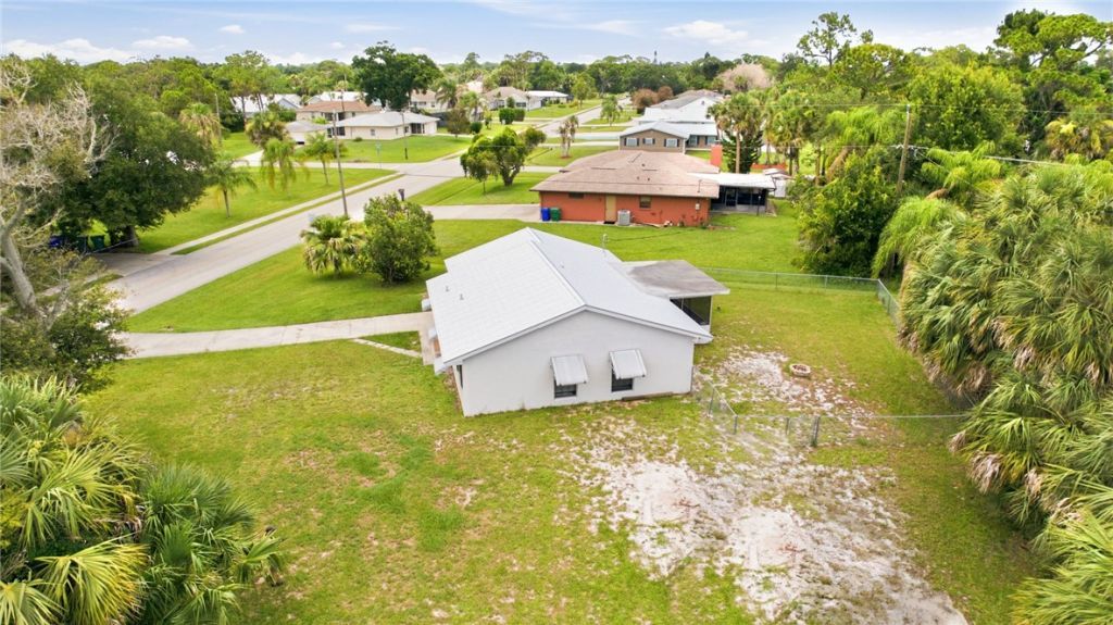 273 Easy Street, Sebastian, FL 32958 Photo