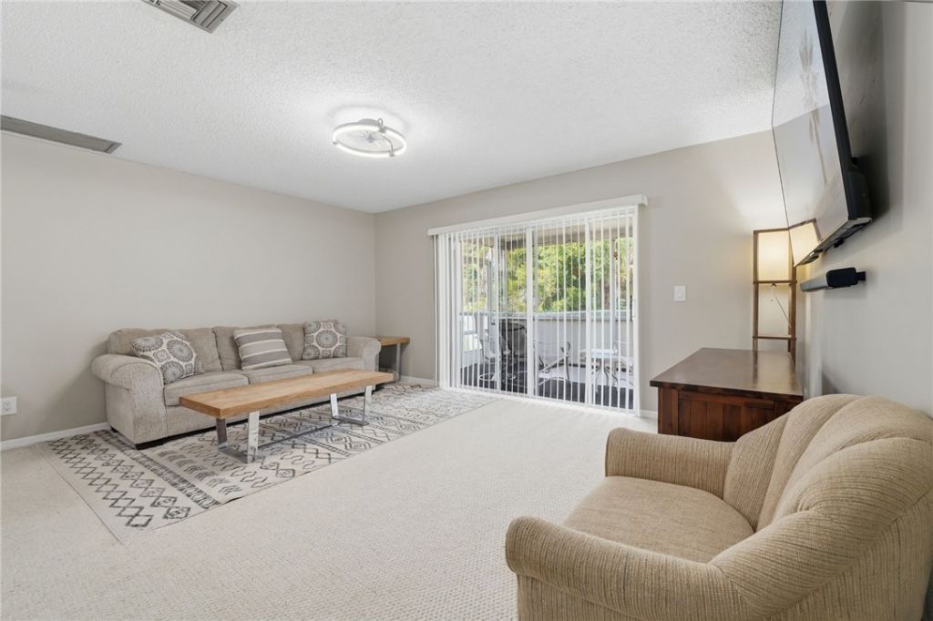 273 Easy Street, Sebastian, FL 32958 Photo