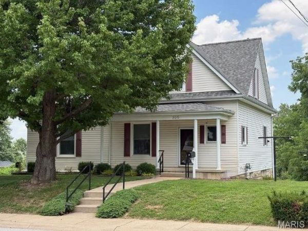 305 E Main Street , Washington, MO 63090