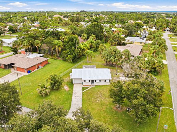 273 Easy Street , Sebastian, FL 32958