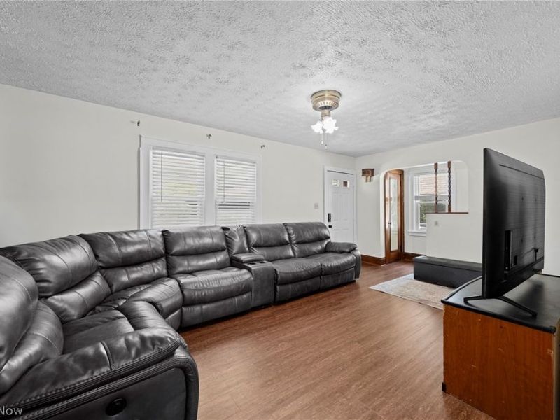 819 Keeney Street, Akron, OH 44310 Photo 11