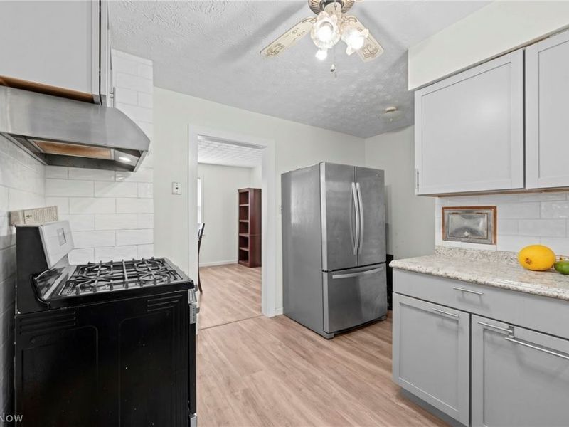 819 Keeney Street, Akron, OH 44310 Photo 22