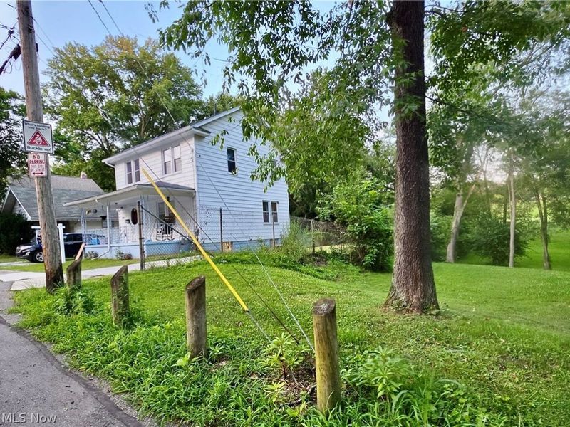 819 Keeney Street, Akron, OH 44310 Photo 7