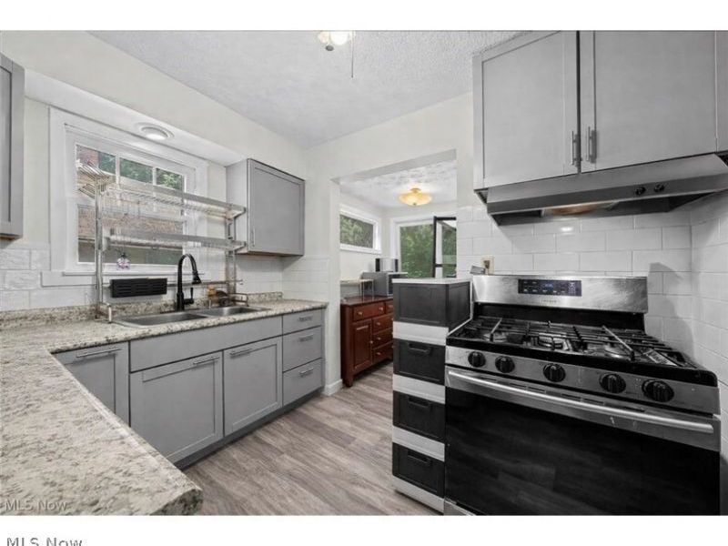 819 Keeney Street, Akron, OH 44310 Photo 7