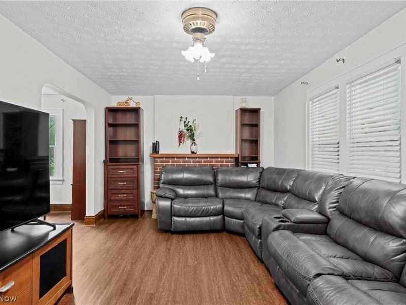 819 Keeney Street, Akron, OH 44310 Photo 8