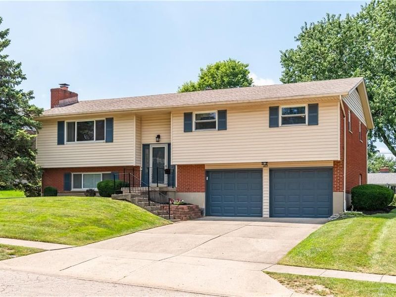 827 Moon Court, Miamisburg, OH 45342 Photo 3