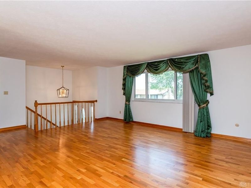 827 Moon Court, Miamisburg, OH 45342 Photo 7